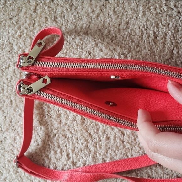 Thirty-one Jewell Coral Kisses Pebble Crossbody - Picture 6 of 9